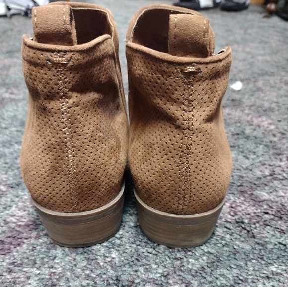 Never worn universal thread co. Taupe/brown slip on booties - Picture 3 of 16